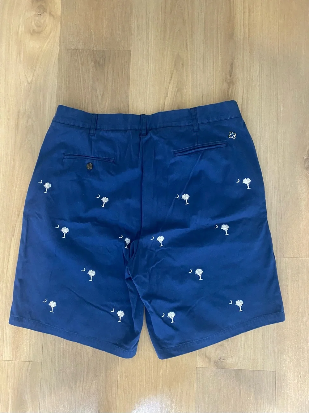 Castaway Nantucket Cisco Men's Flat Front Palm Embroidered Navy Shorts 36